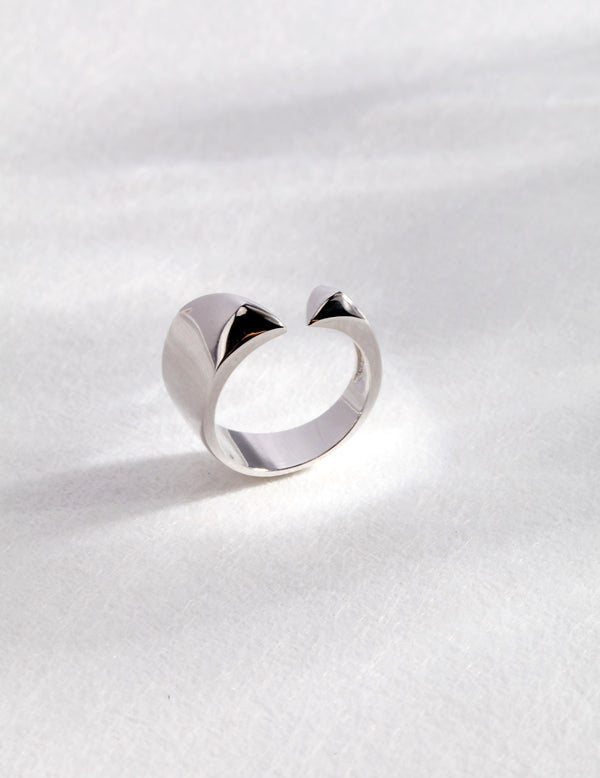 Simple ring