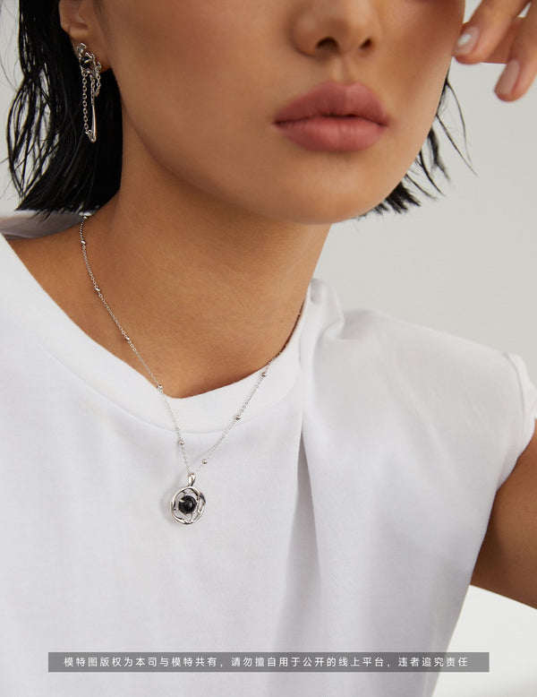 Can be freely matched with earrings