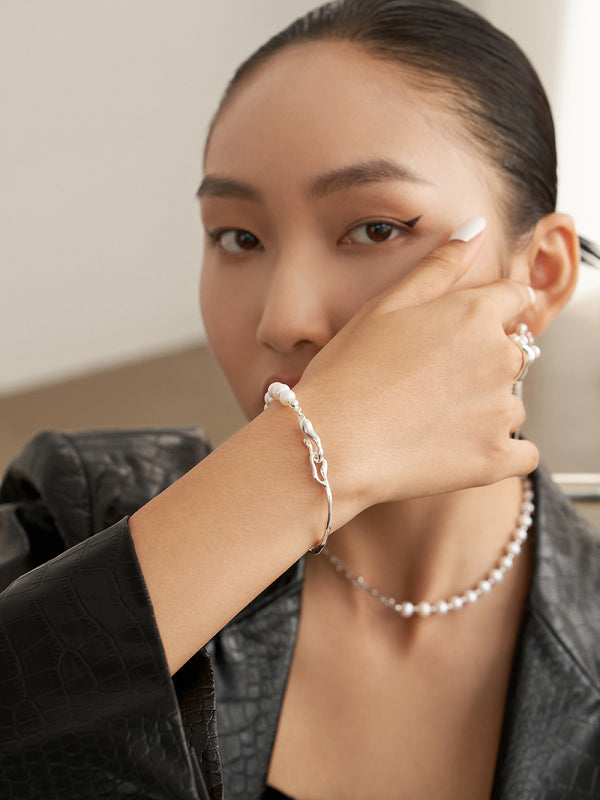Liquid pearl bracelet